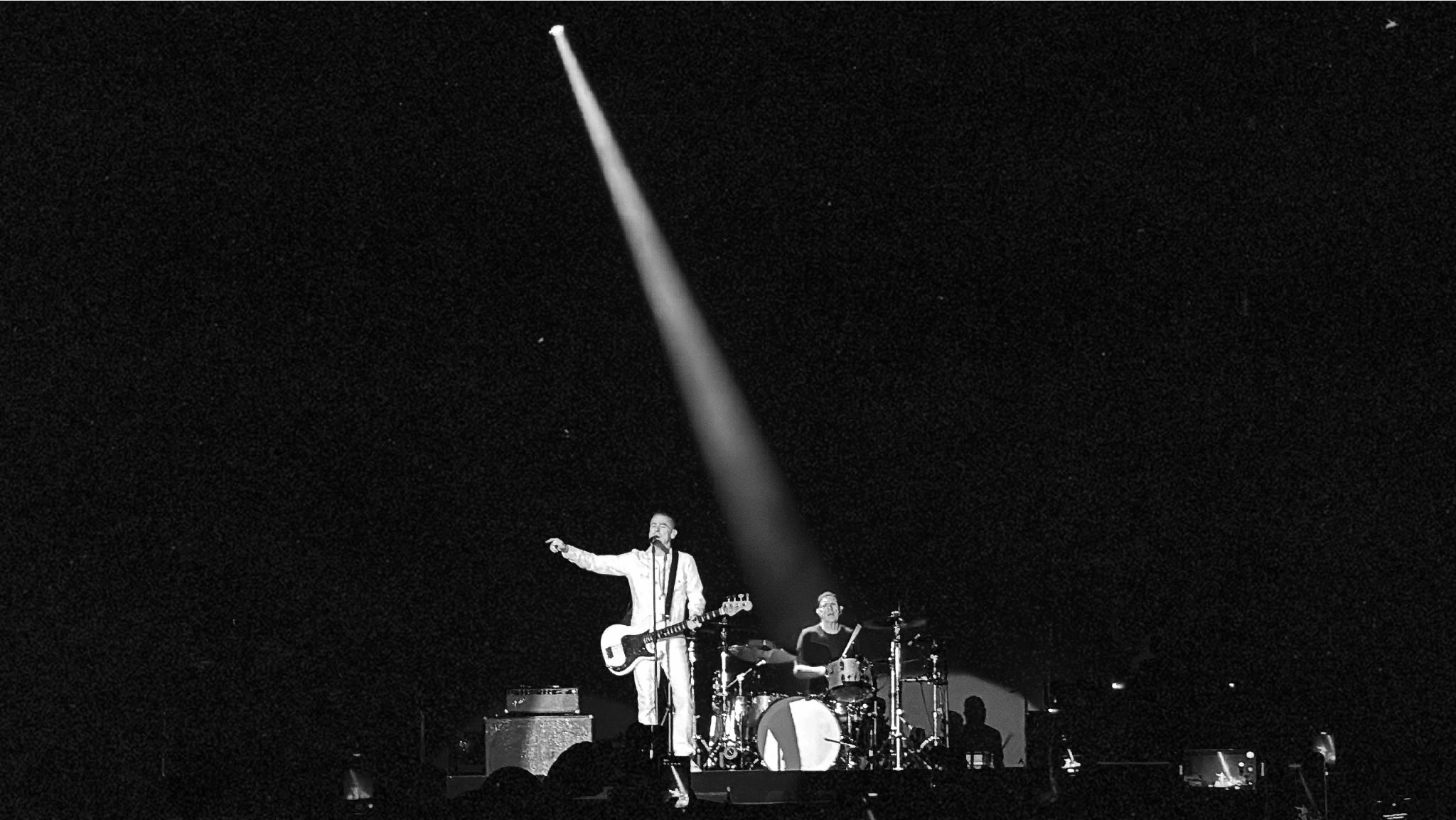 Bryan Adams · BLR — Stage detail